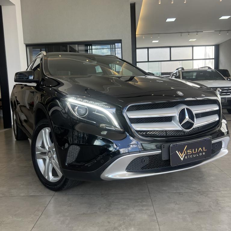 MERCEDES-BENZ GLA 250 - Foto