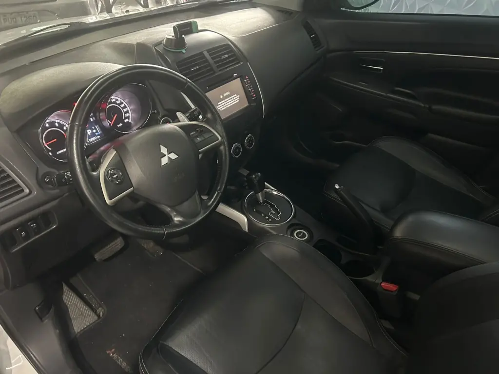 MITSUBISHI ASX - Foto