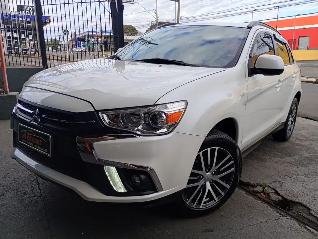MITSUBISHI ASX - Foto