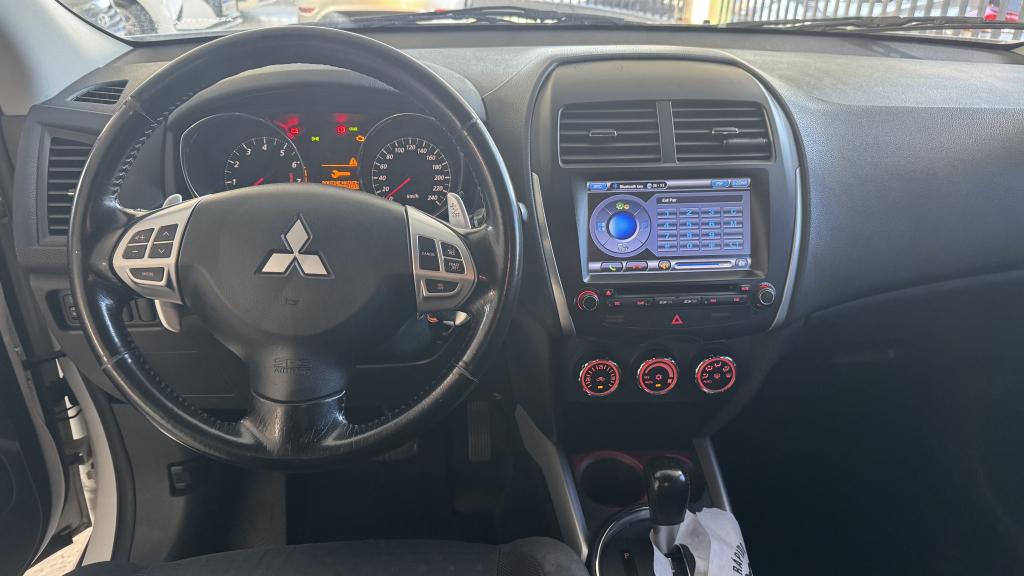 MITSUBISHI ASX - Foto