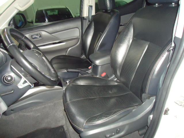 MITSUBISHI L 200 - Foto