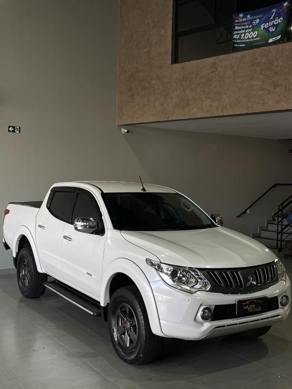 MITSUBISHI L 200 - Foto