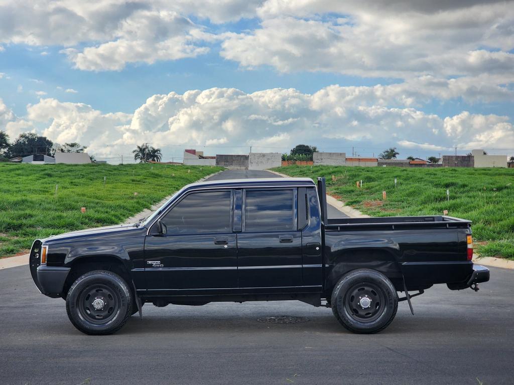 MITSUBISHI L 200 - Foto