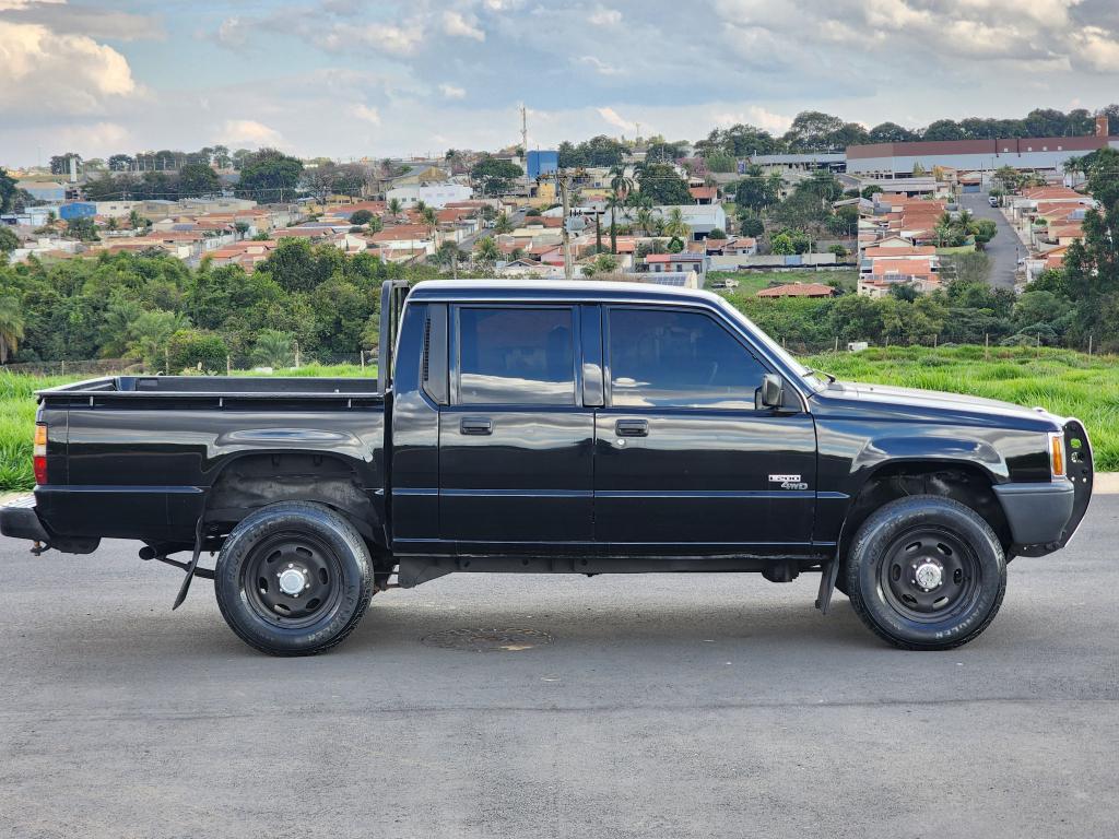 MITSUBISHI L 200 - Foto