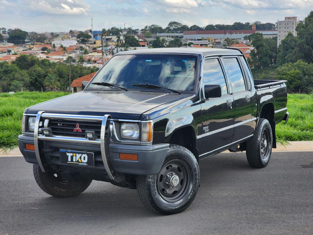 MITSUBISHI L 200 - Foto