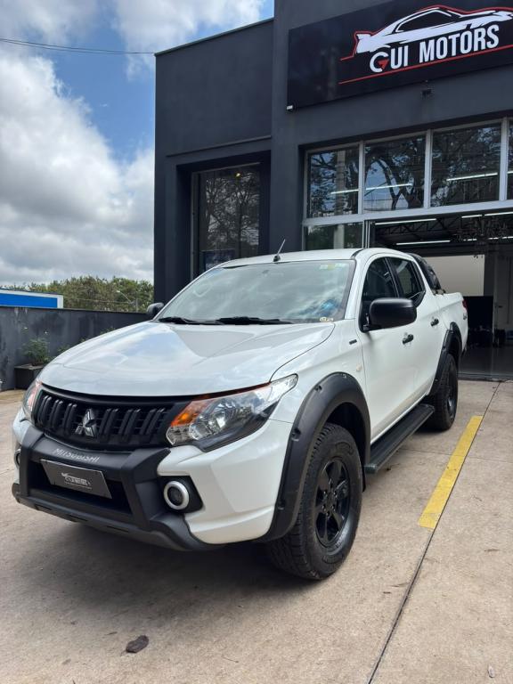 MITSUBISHI L 200 Outdoor - Foto