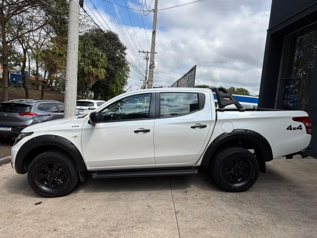 MITSUBISHI L 200 Outdoor - Foto