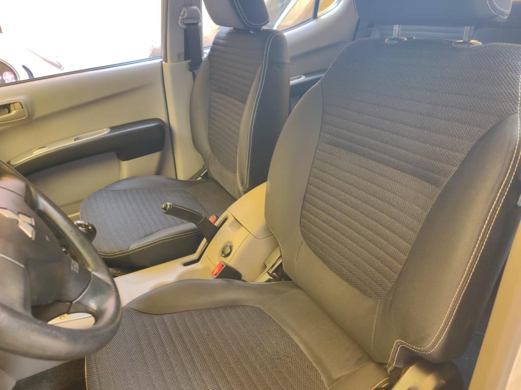 MITSUBISHI L 200 Triton - Foto