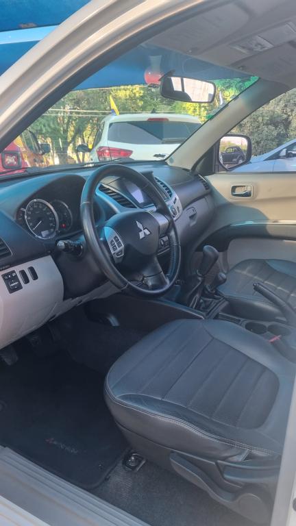 MITSUBISHI L 200 Triton - Foto