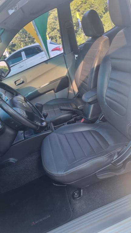 MITSUBISHI L 200 Triton - Foto