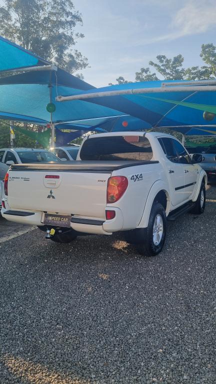 MITSUBISHI L 200 Triton - Foto