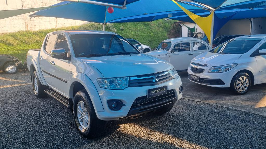 MITSUBISHI L 200 Triton - Foto