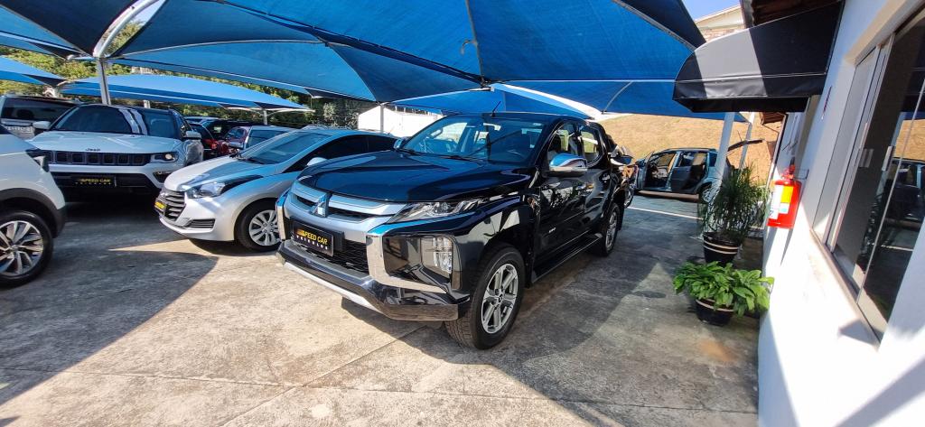 MITSUBISHI L 200 Triton