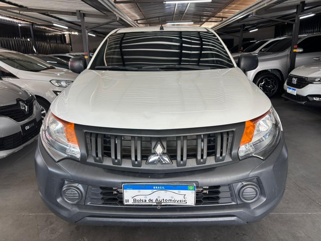MITSUBISHI L 200 Triton - Foto