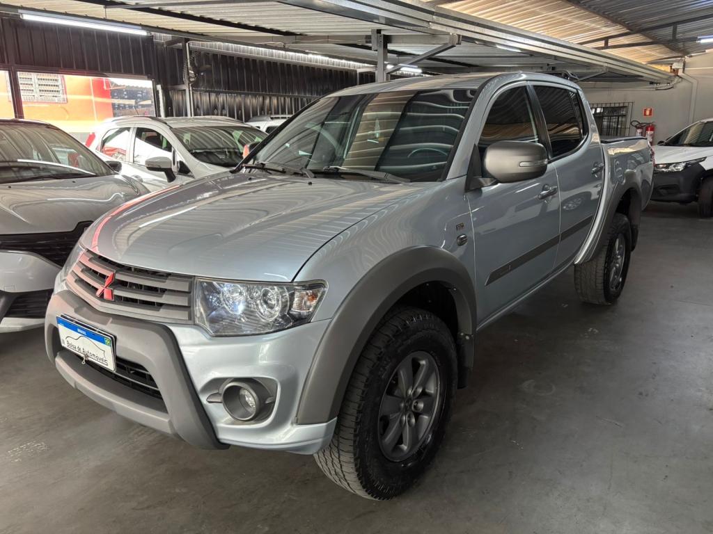 MITSUBISHI L 200 Triton - Foto