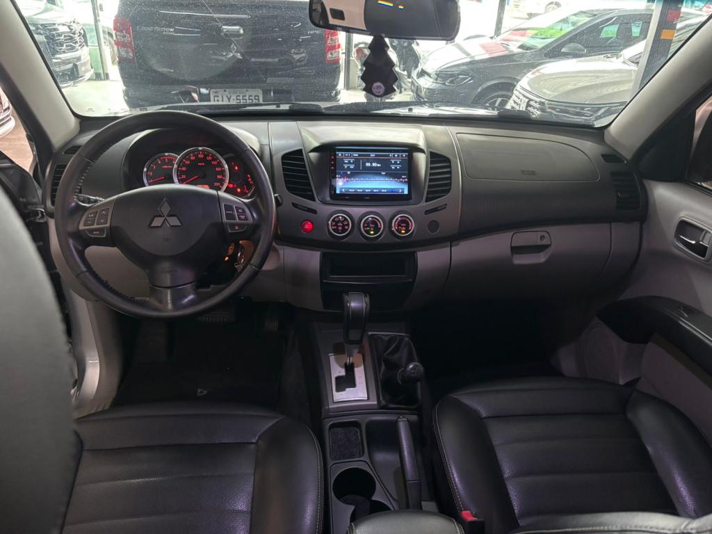 MITSUBISHI L 200 Triton - Foto