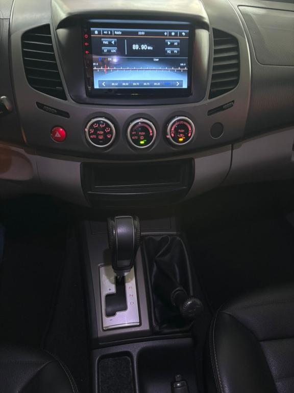 MITSUBISHI L 200 Triton - Foto