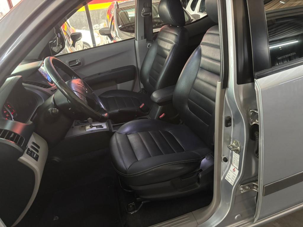 MITSUBISHI L 200 Triton - Foto