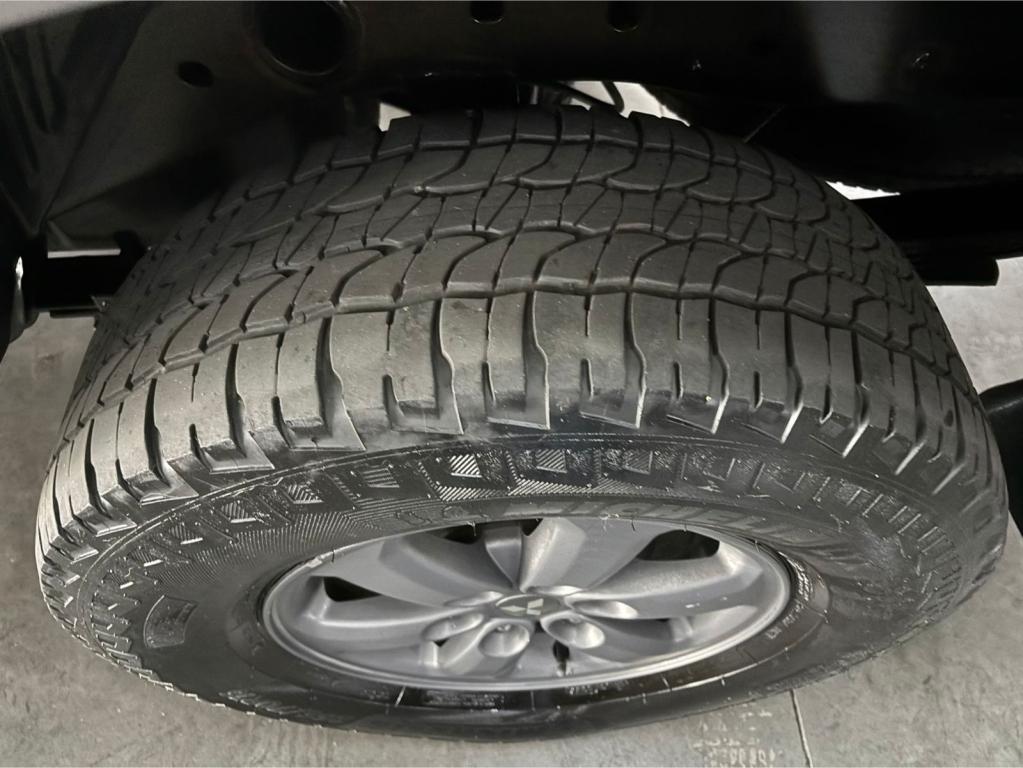 MITSUBISHI L 200 Triton - Foto