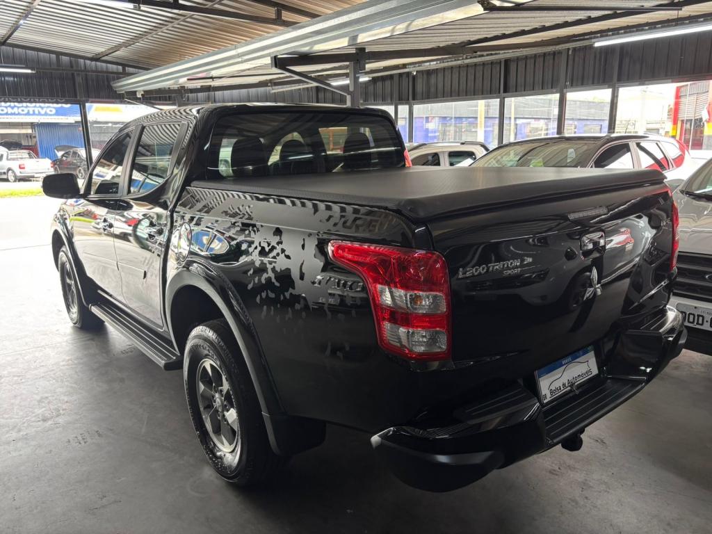 MITSUBISHI L 200 Triton - Foto