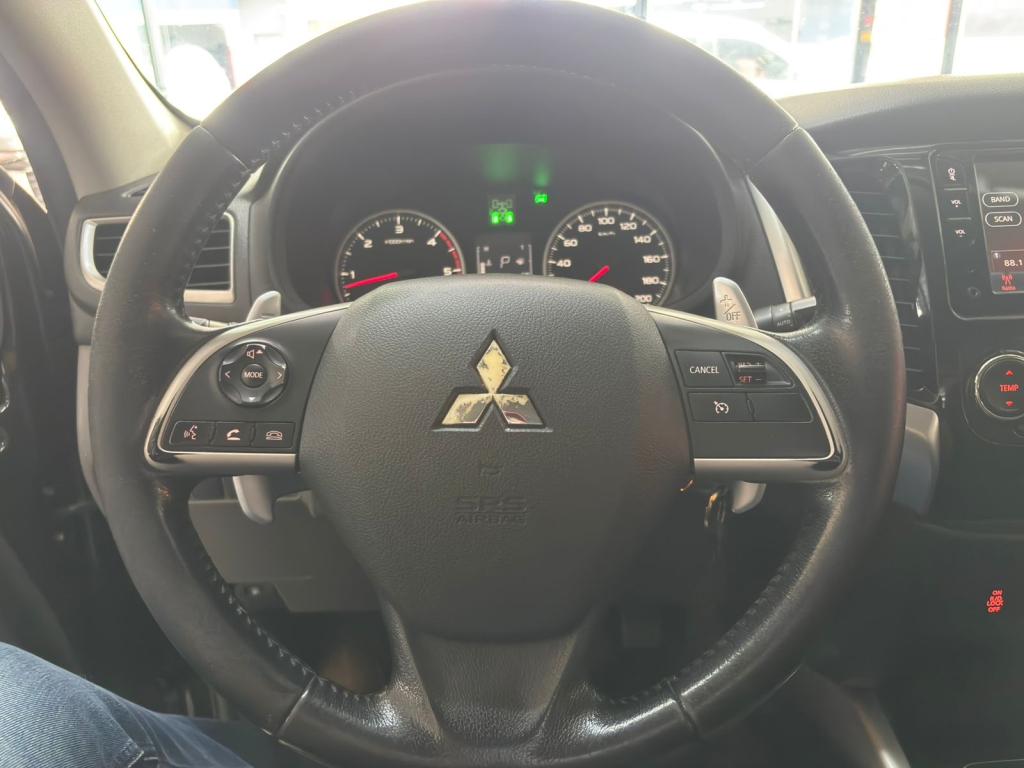 MITSUBISHI L 200 Triton - Foto