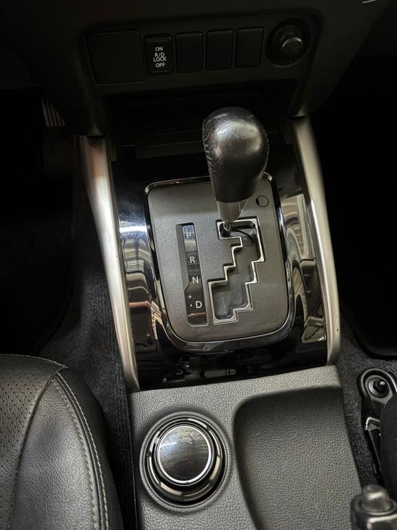 MITSUBISHI L 200 Triton - Foto