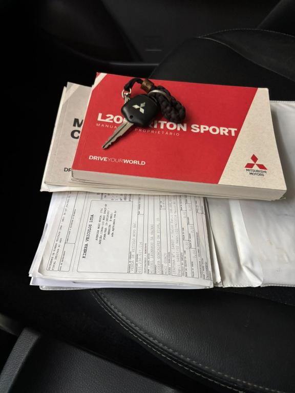 MITSUBISHI L 200 Triton - Foto