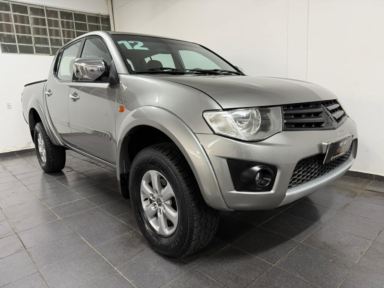 MITSUBISHI L 200 Triton - Foto