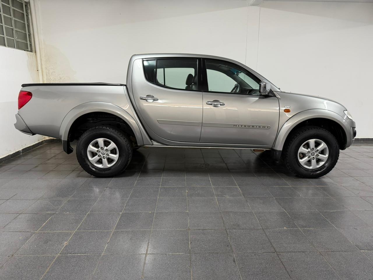 MITSUBISHI L 200 Triton - Foto