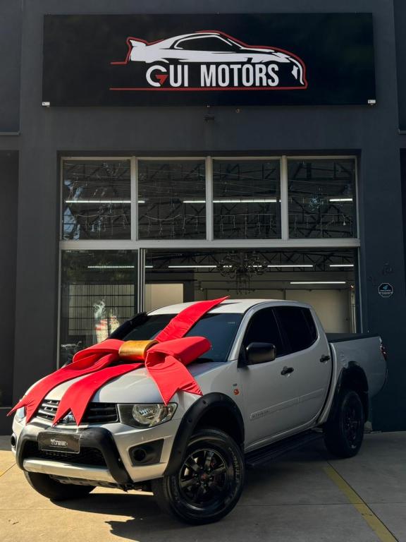 MITSUBISHI L 200 Triton