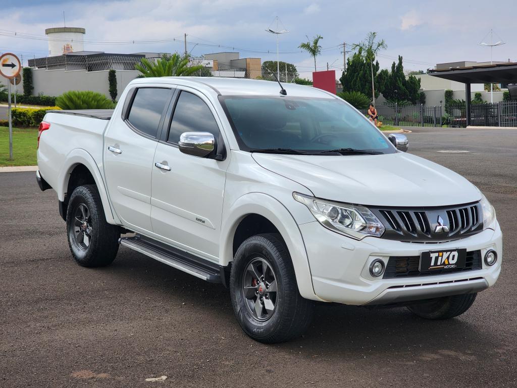 MITSUBISHI L 200 Triton - Foto
