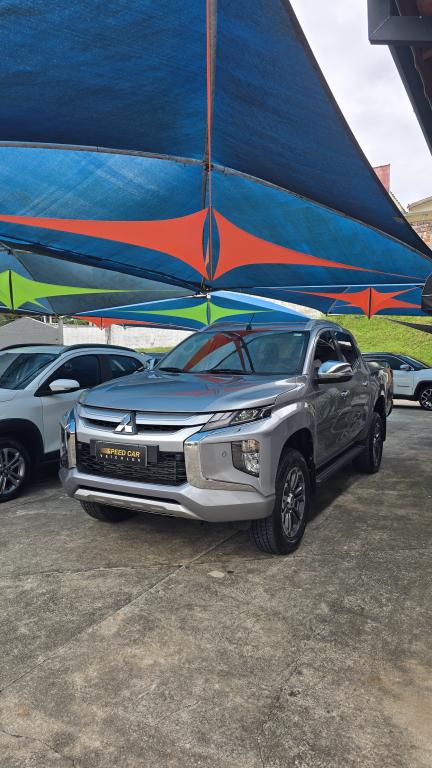 MITSUBISHI L 200 Triton - Foto