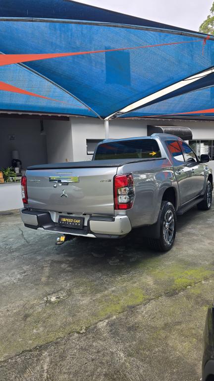 MITSUBISHI L 200 Triton - Foto