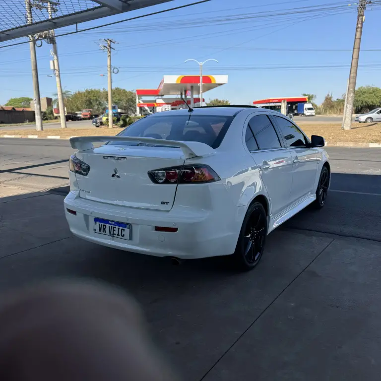 MITSUBISHI Lancer - Foto