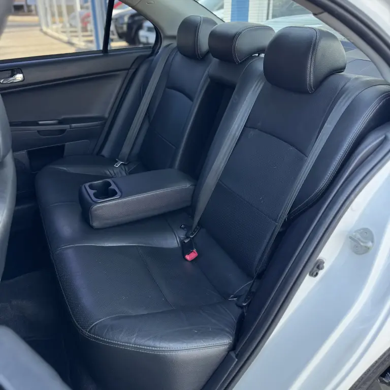 MITSUBISHI Lancer - Foto