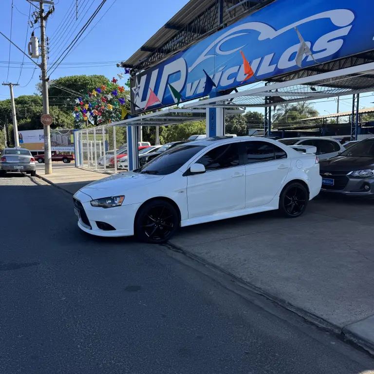 MITSUBISHI Lancer - Foto