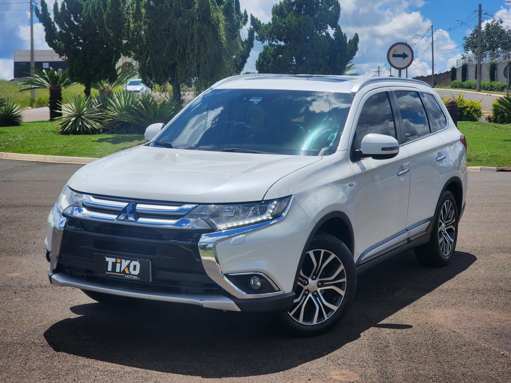 MITSUBISHI Outlander - Foto