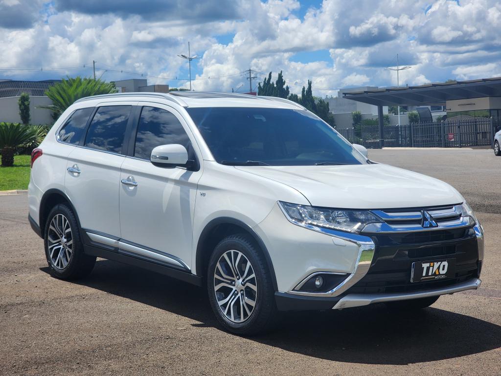 MITSUBISHI Outlander - Foto