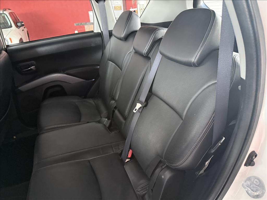 MITSUBISHI Outlander - Foto