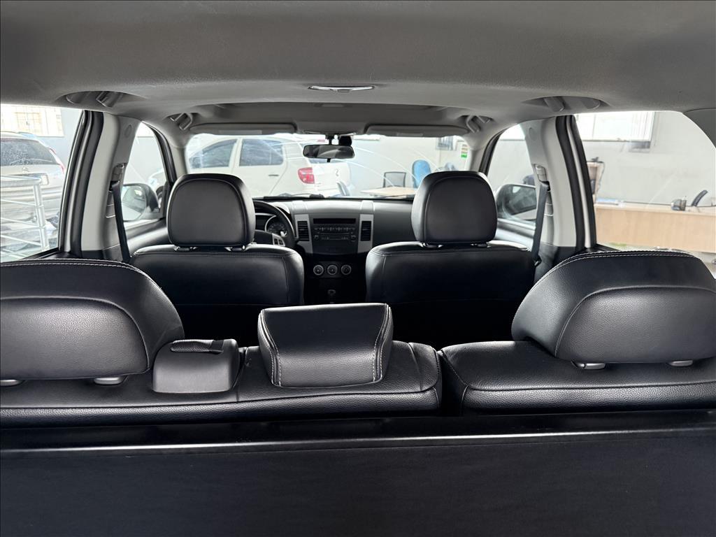 MITSUBISHI Outlander - Foto