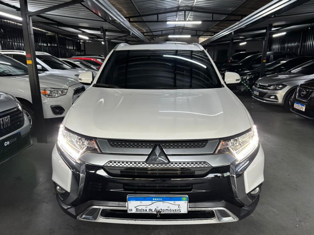 MITSUBISHI Outlander - Foto