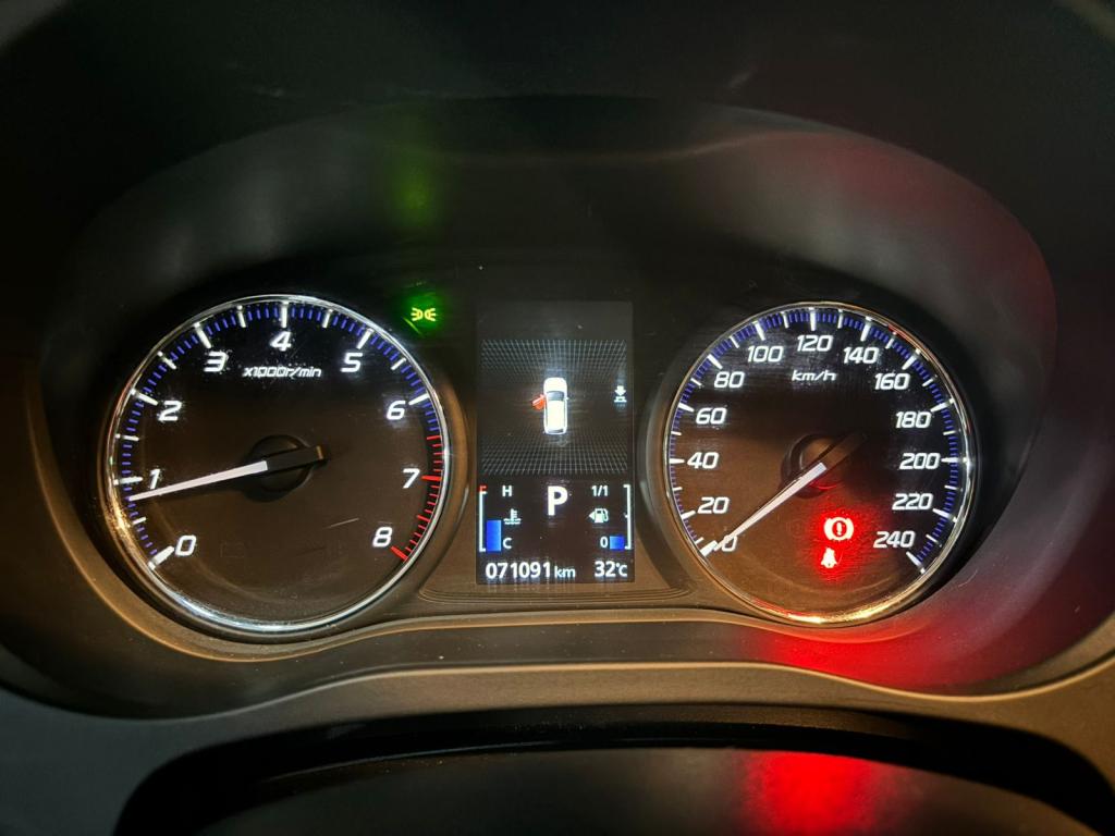 MITSUBISHI Outlander - Foto