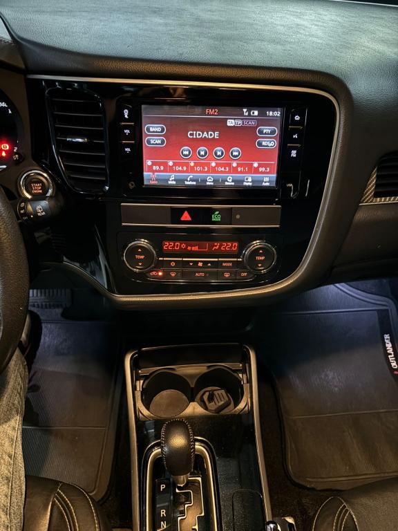 MITSUBISHI Outlander - Foto
