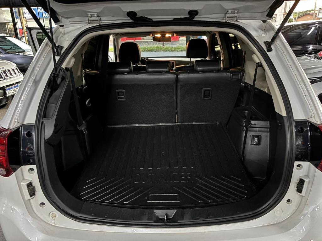 MITSUBISHI Outlander - Foto