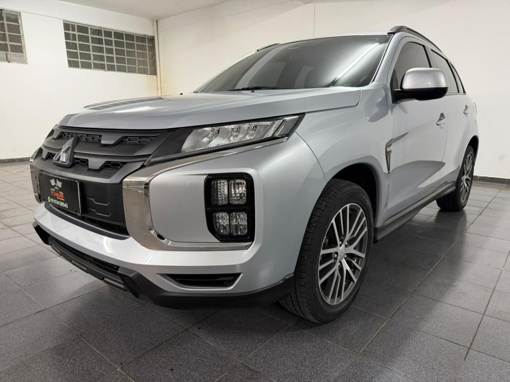 MITSUBISHI Outlander Sport - Foto