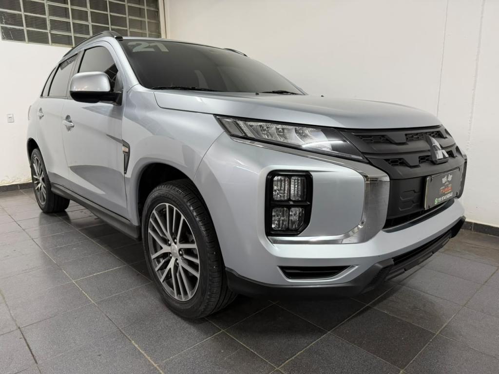 MITSUBISHI Outlander Sport - Foto