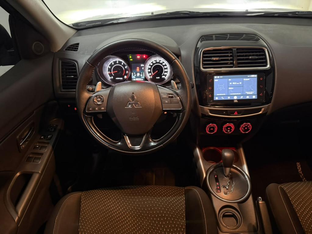 MITSUBISHI Outlander Sport - Foto