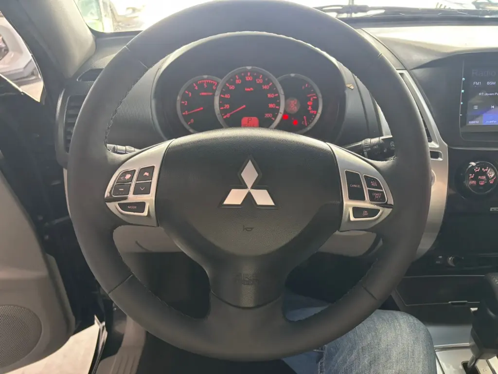 MITSUBISHI Pajero Dakar - Foto