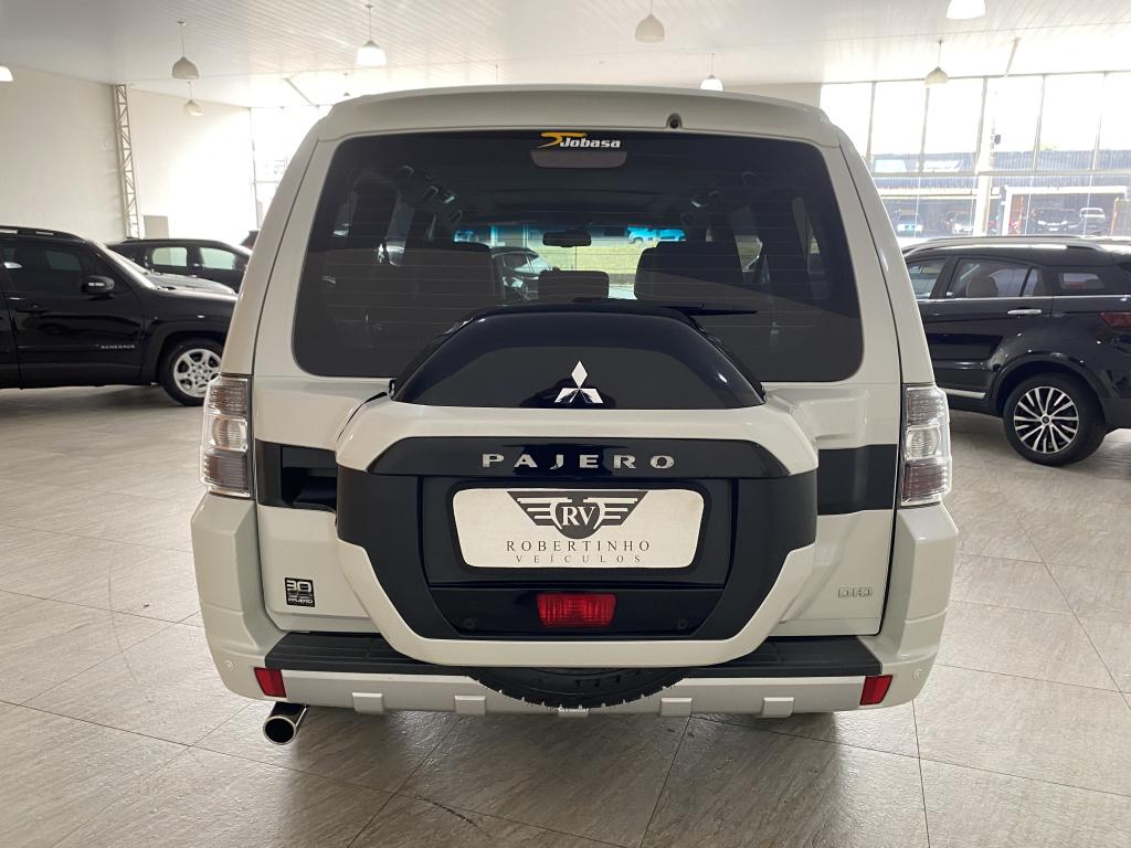 MITSUBISHI Pajero Full - Foto