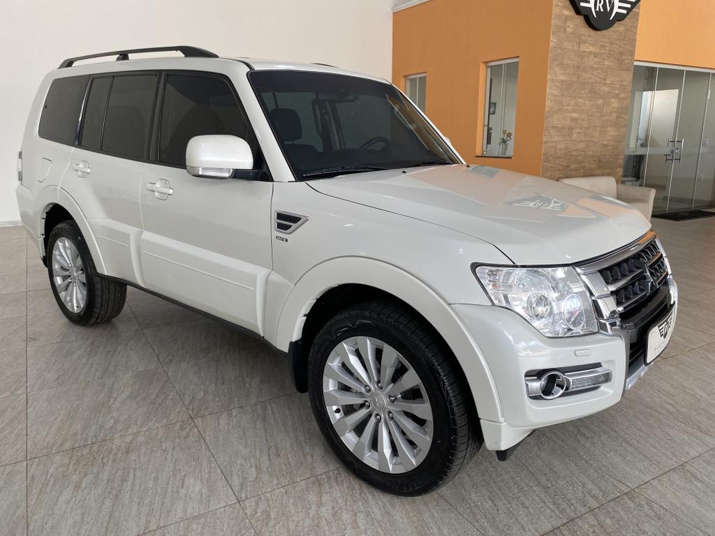MITSUBISHI Pajero Full - Foto